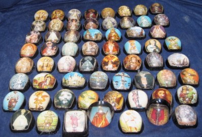 BOLAS RESINA VIRGENES SANTOS 001